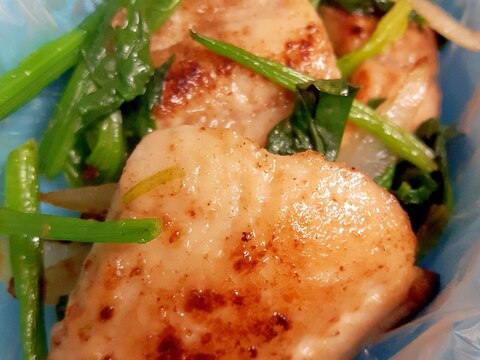 子供が大好き!(^^)鮭とほうれん草のバター炒め♪